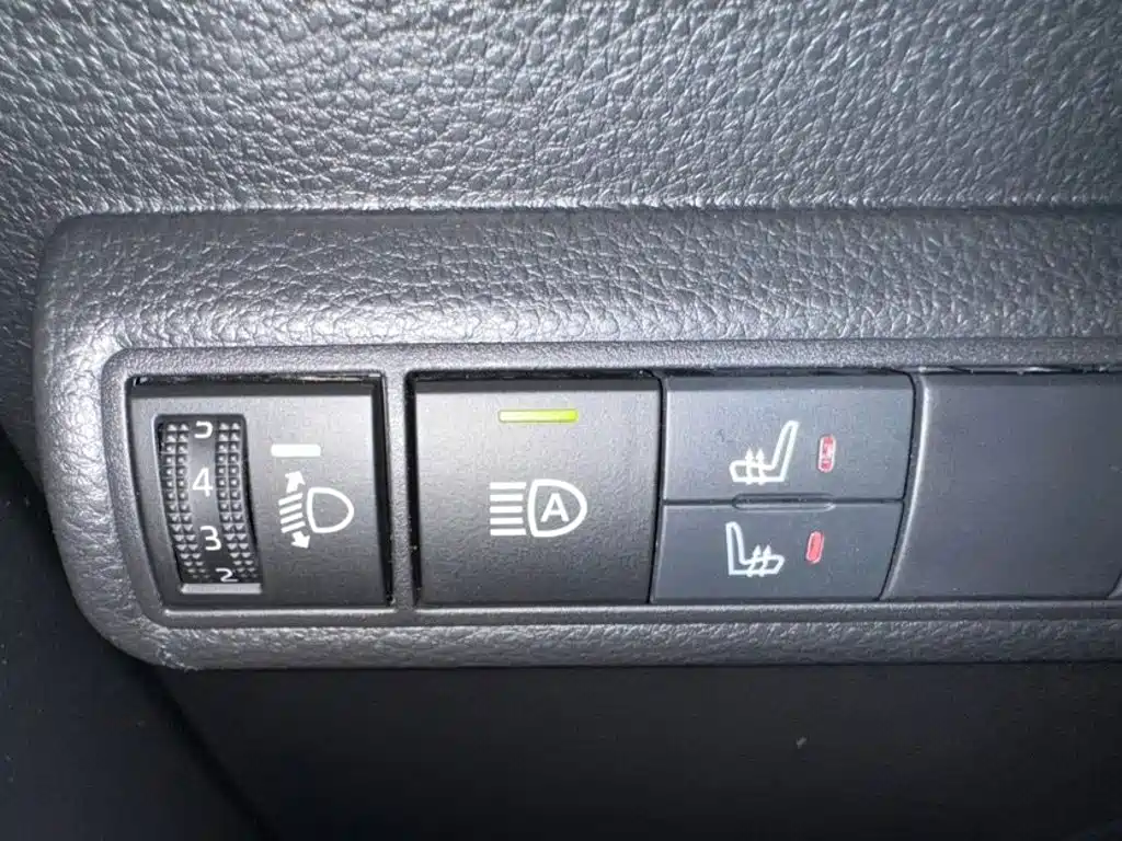 Toyota Corolla — миниатюра 12