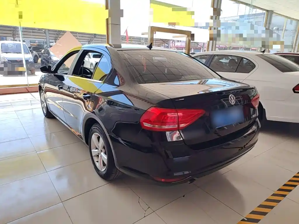 Volkswagen Lavida — миниатюра 5