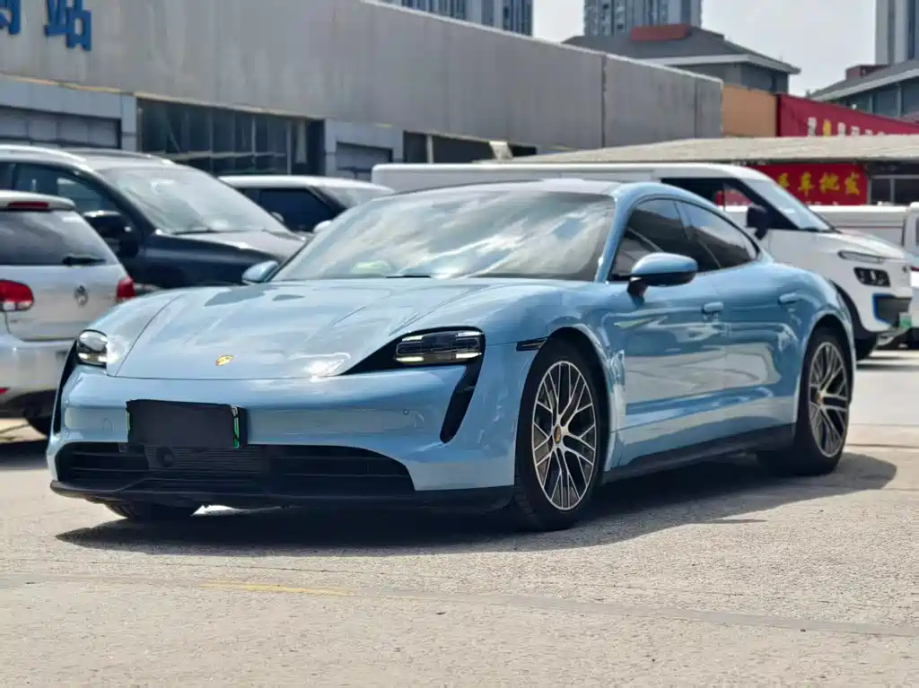 Porsche Taycan — миниатюра 3