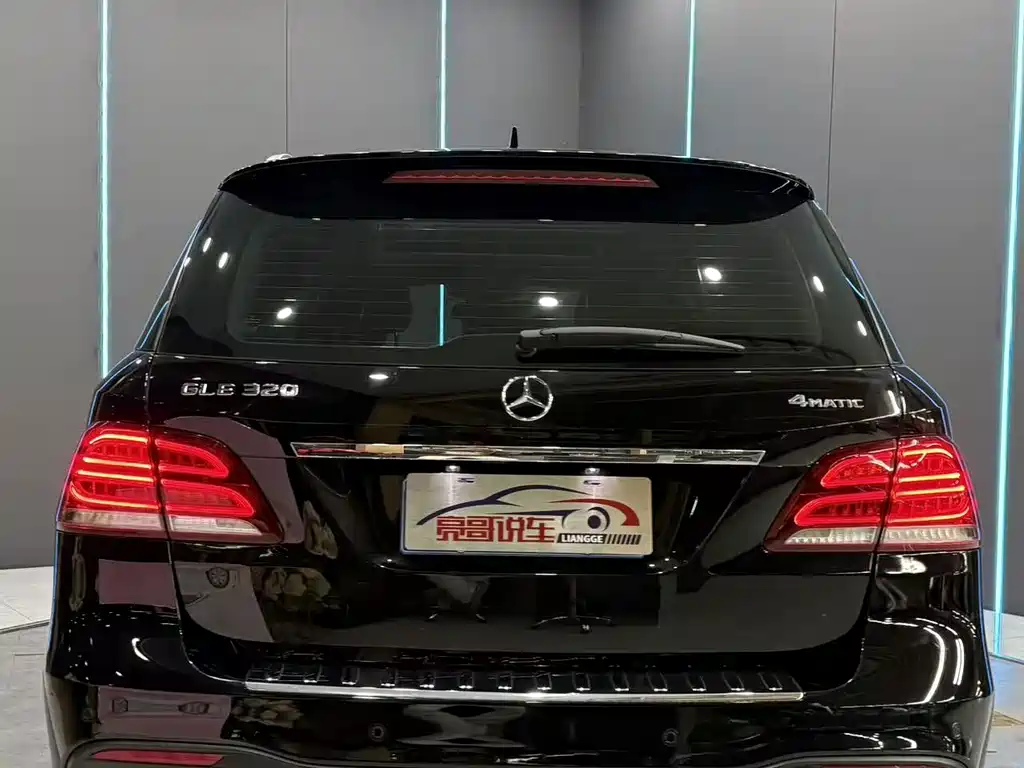 Mercedes-Benz GLE (Import) — миниатюра 7