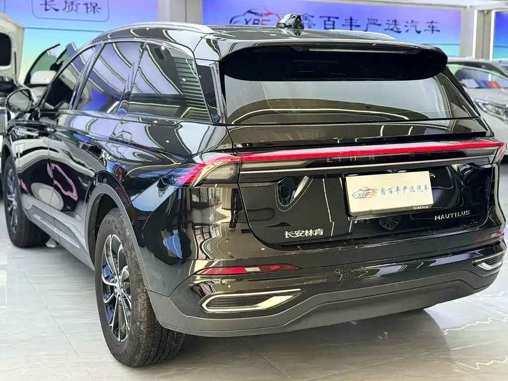 Lincoln Nautilus 2.0T 4WD Premium Edition, фото 9
