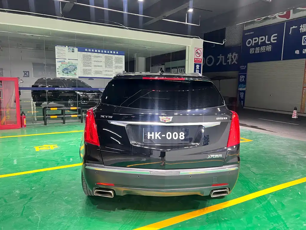CADILLAC XT5