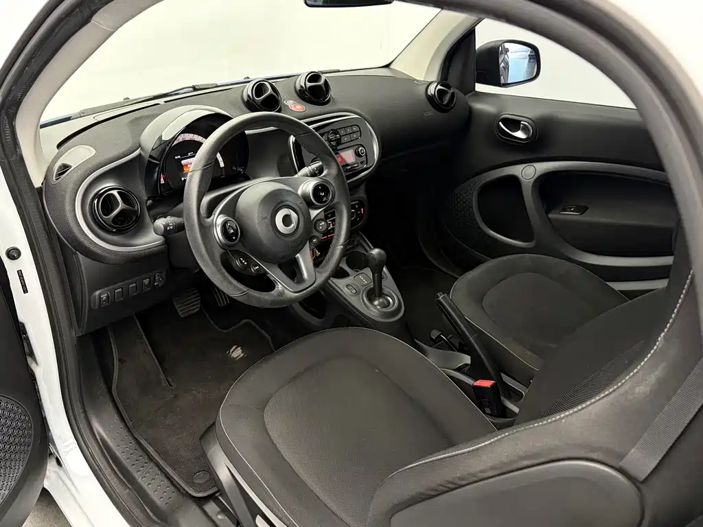 smart Smart Fortwo — миниатюра 10