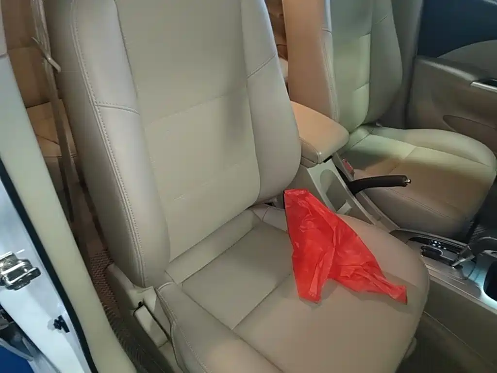 Buick Excelle — миниатюра 25