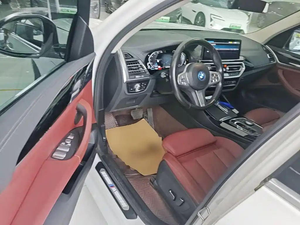 BMW iX3 — миниатюра 16