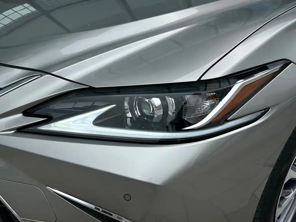 Lexus ES — миниатюра 22
