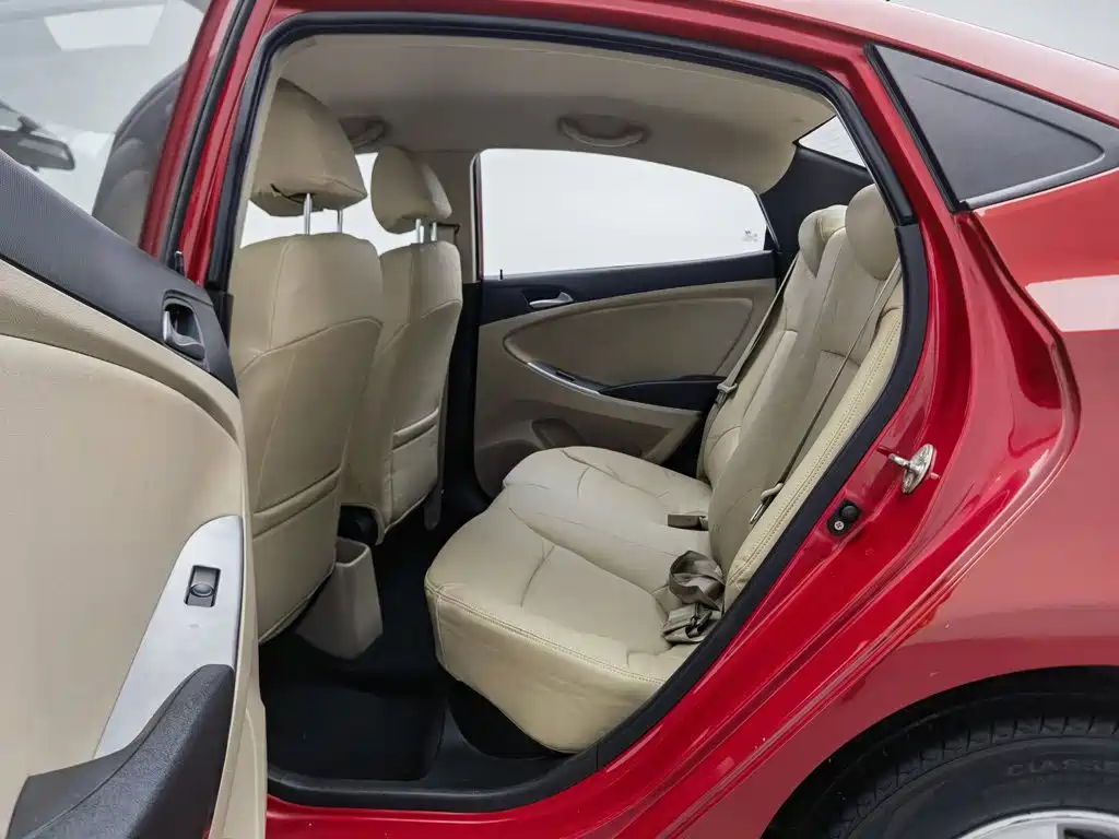 Hyundai Verna — миниатюра 15