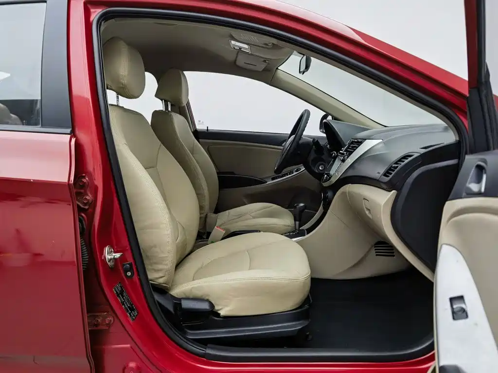 Hyundai Verna — миниатюра 23