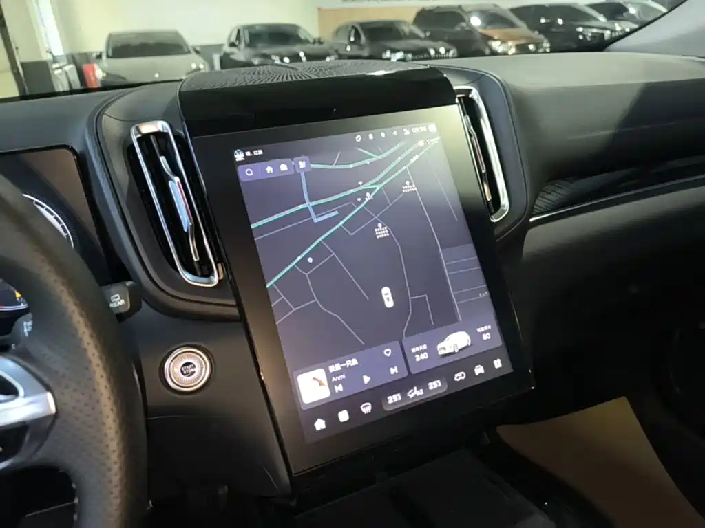 Hongqi Hongqi HS3 PHEV — миниатюра 13