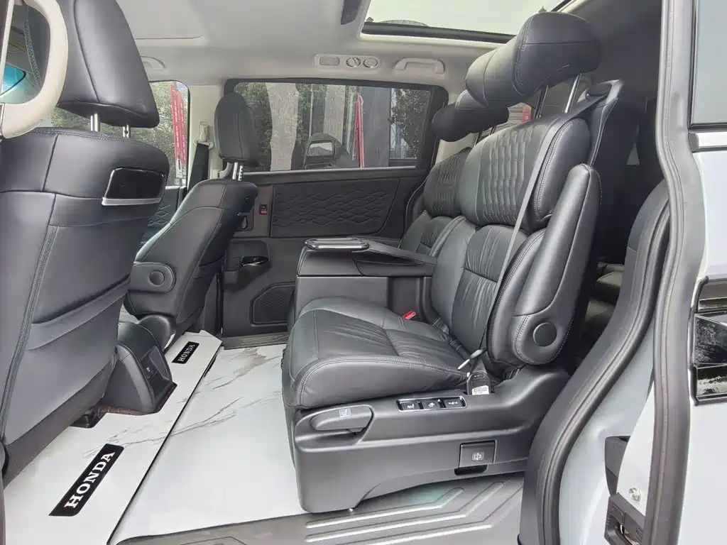 Honda Elysion — миниатюра 23