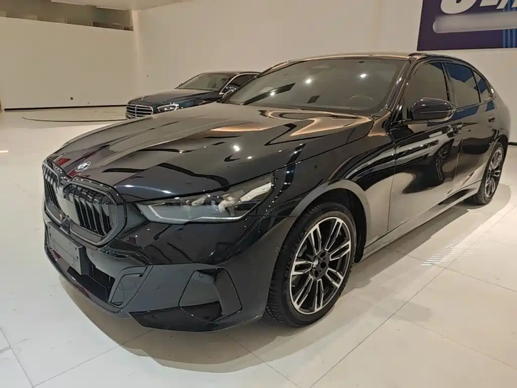 BMW 5 Series — миниатюра 2