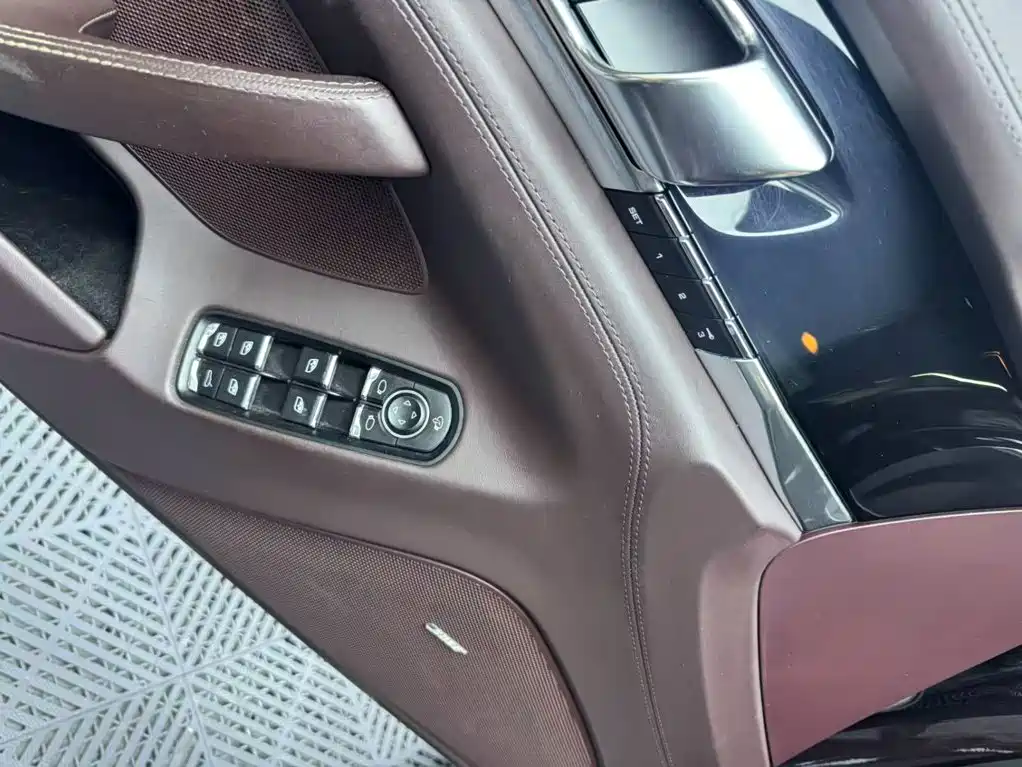 Porsche Panamera — миниатюра 10