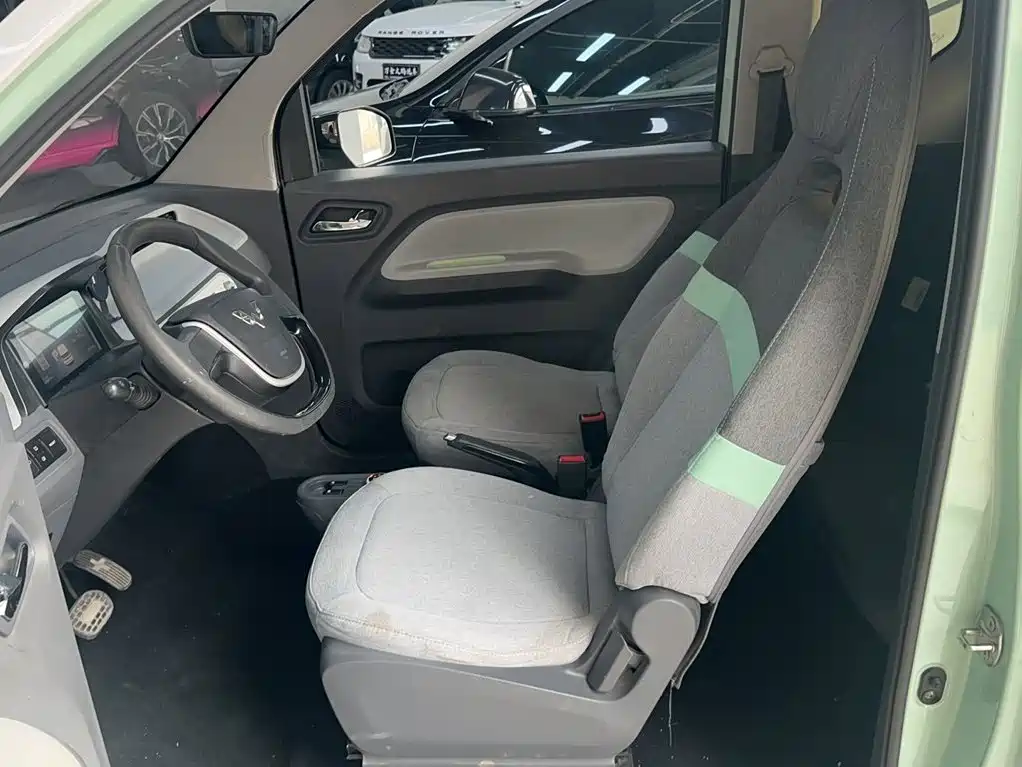 Wuling MINIEV — миниатюра 6