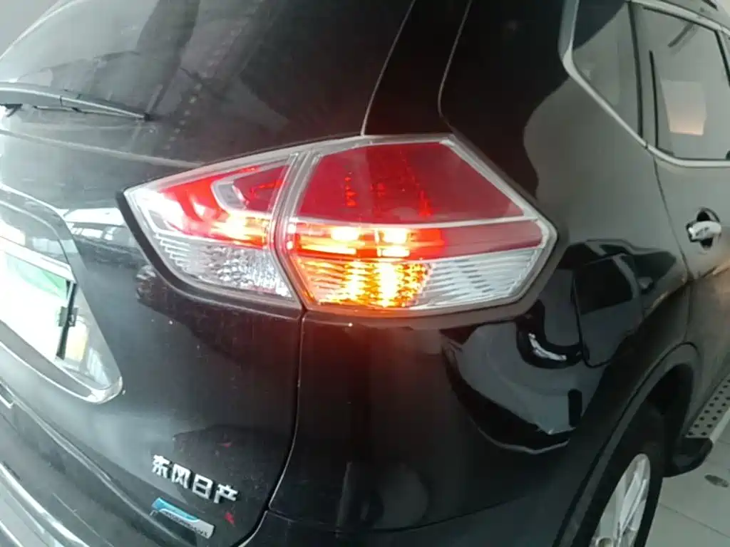 Nissan X-Trail — миниатюра 8