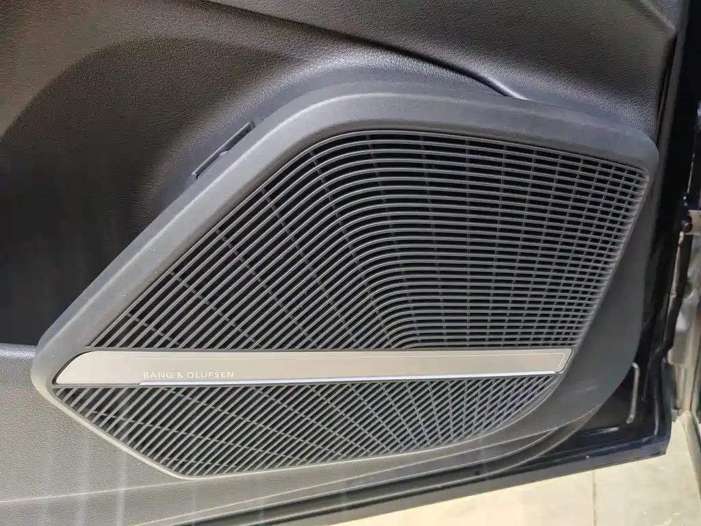 Audi Q5L — миниатюра 5