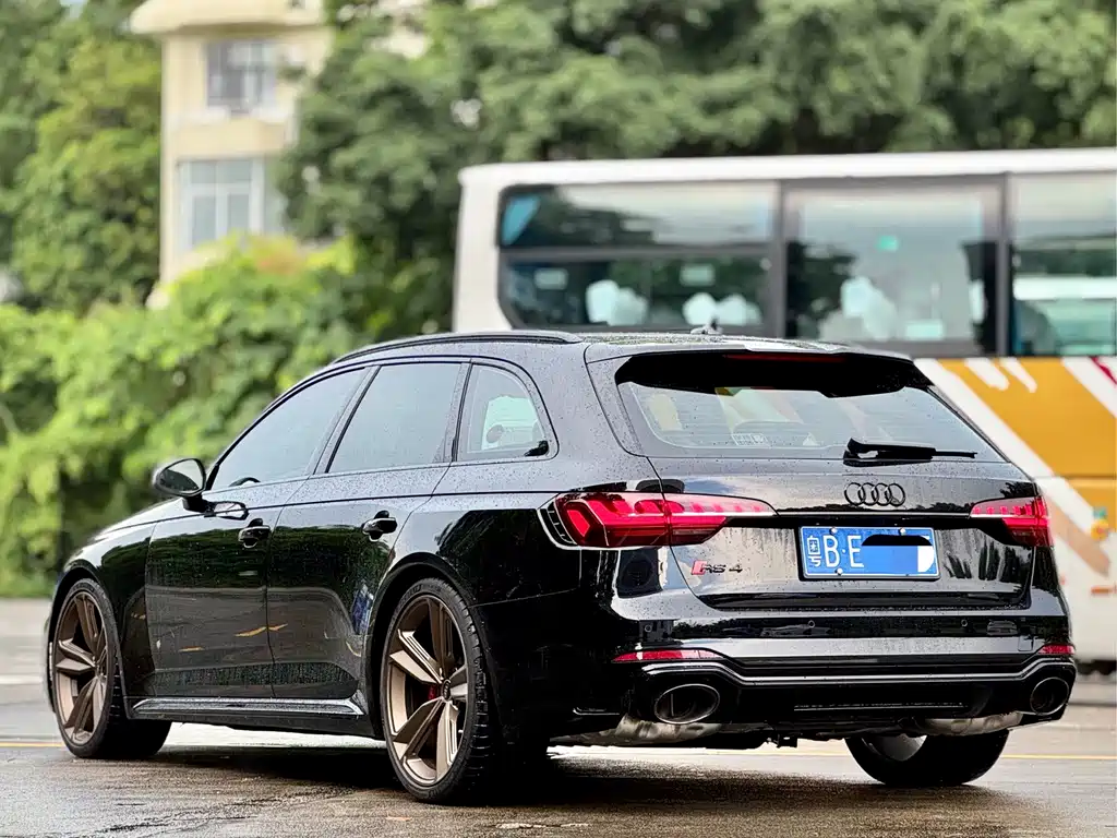 Audi RS 4 — миниатюра 24
