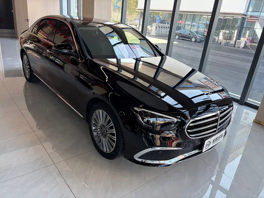 Mercedes-Benz E-Class — миниатюра 3