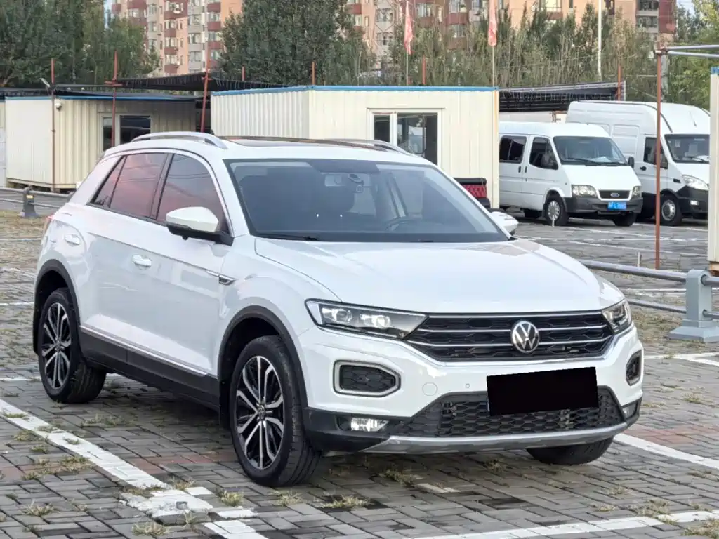 Volkswagen T-Roc — миниатюра 2