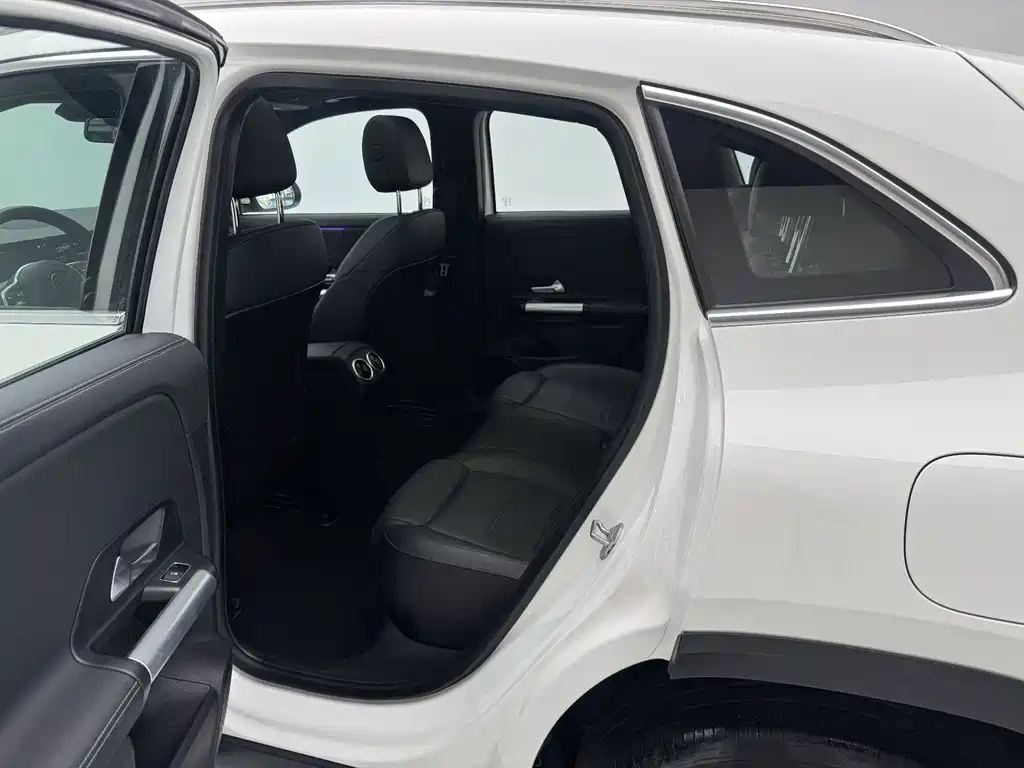 Mercedes-Benz EQA — миниатюра 16