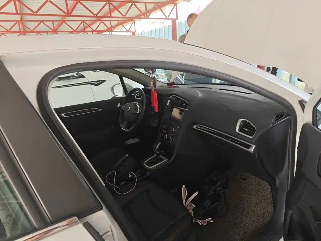 Citroen C4L — миниатюра 19