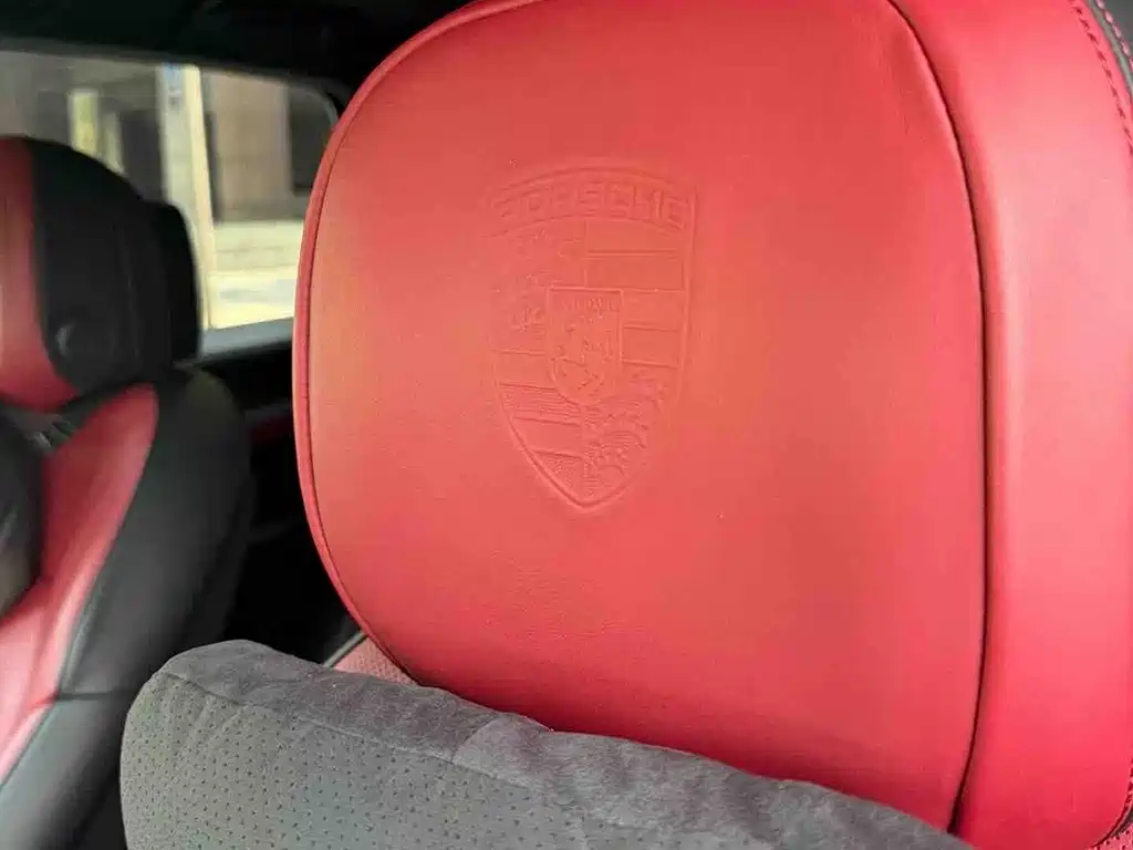Porsche Cayenne — миниатюра 4