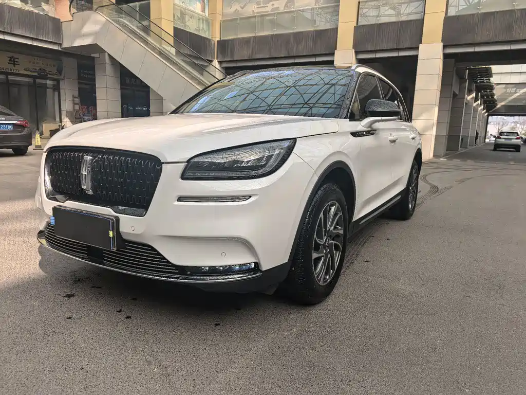 Lincoln Corsair 2021