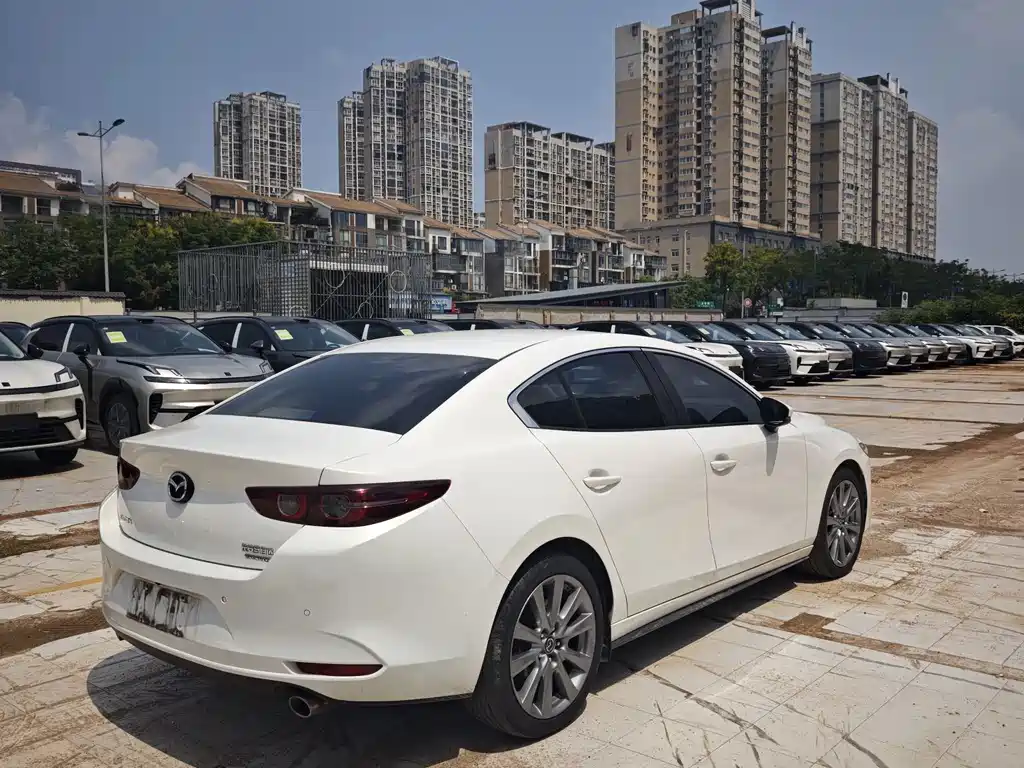 Mazda 3 Axela — миниатюра 10