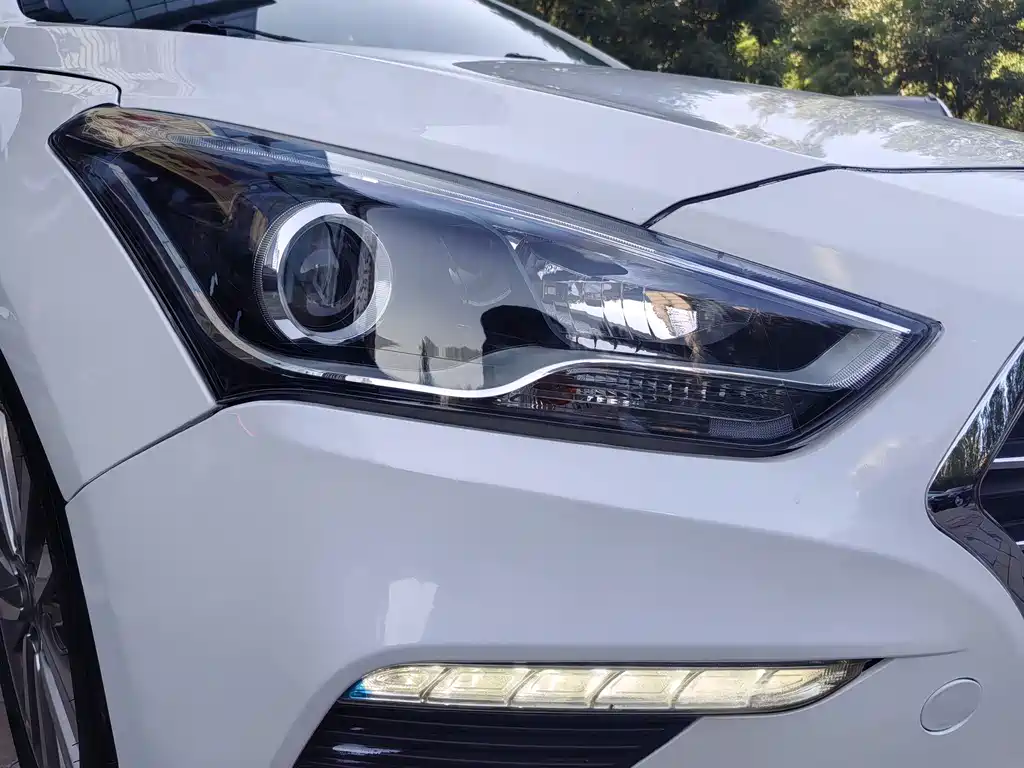 Hyundai Mistra — миниатюра 15