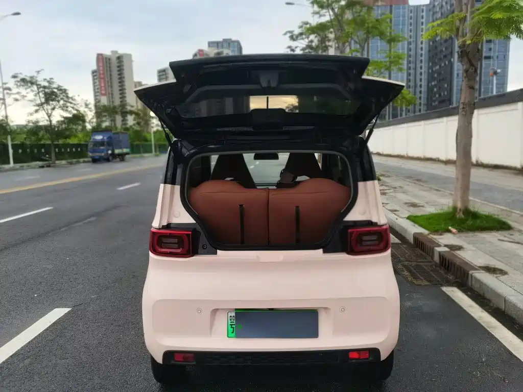 Wuling MINIEV — миниатюра 10