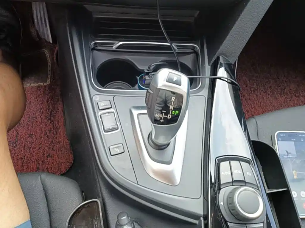BMW 3 Series — миниатюра 13
