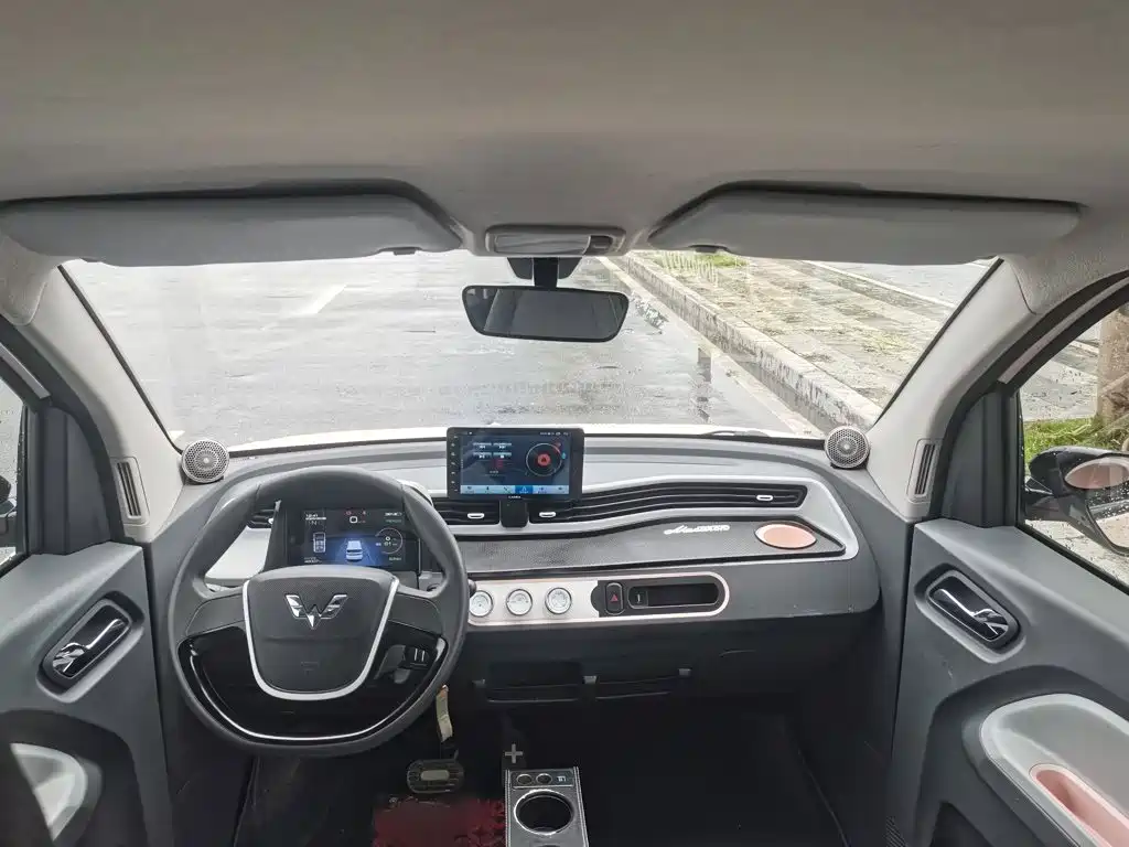 Wuling MINIEV — миниатюра 14