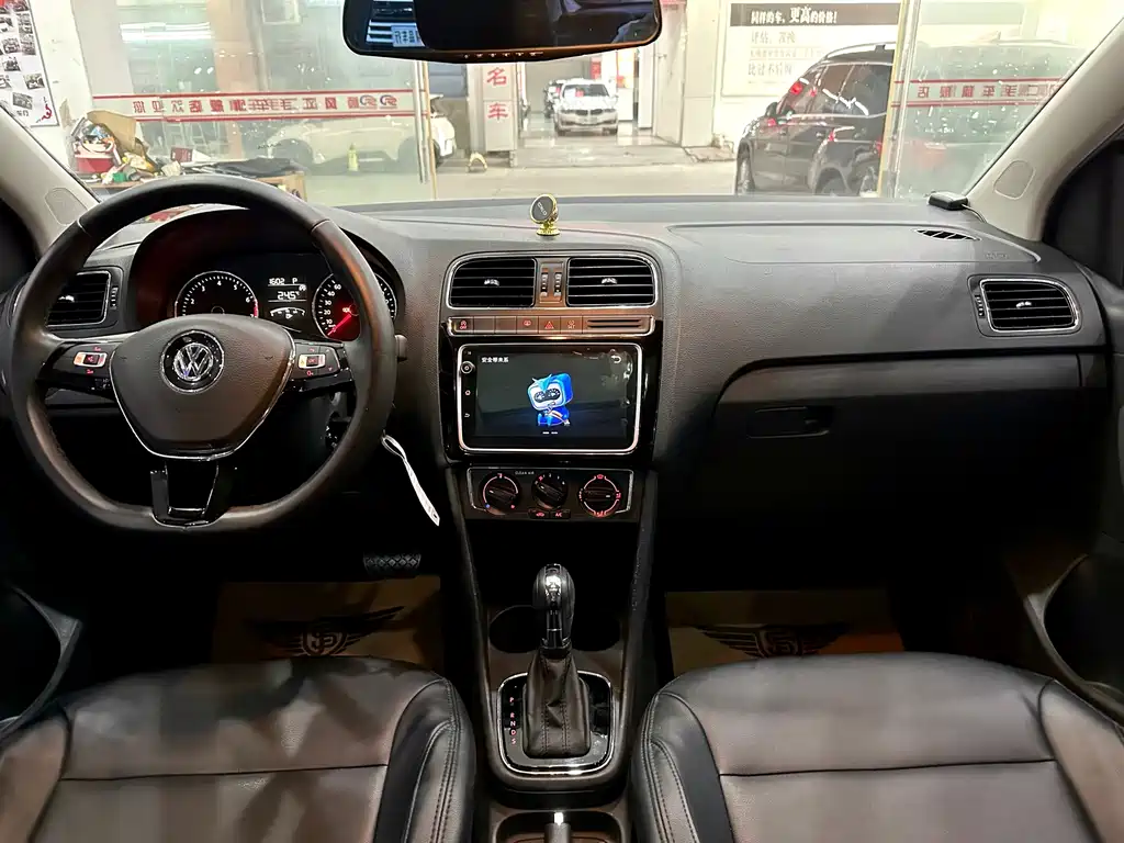 Volkswagen Polo — миниатюра 14