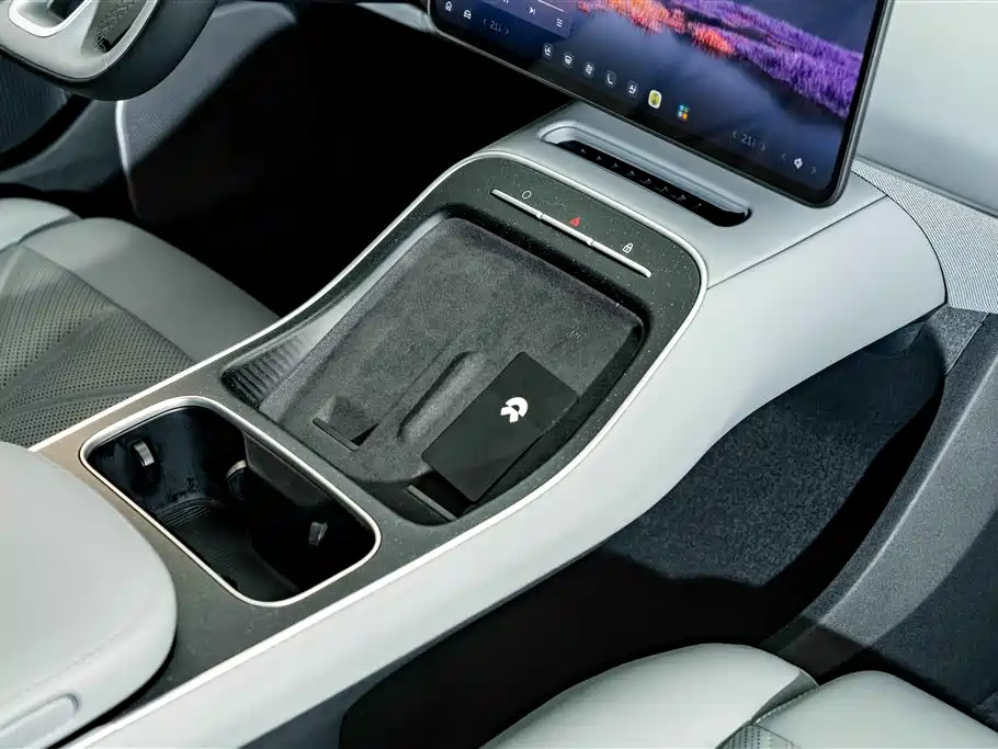 NIO ET5T — миниатюра 20
