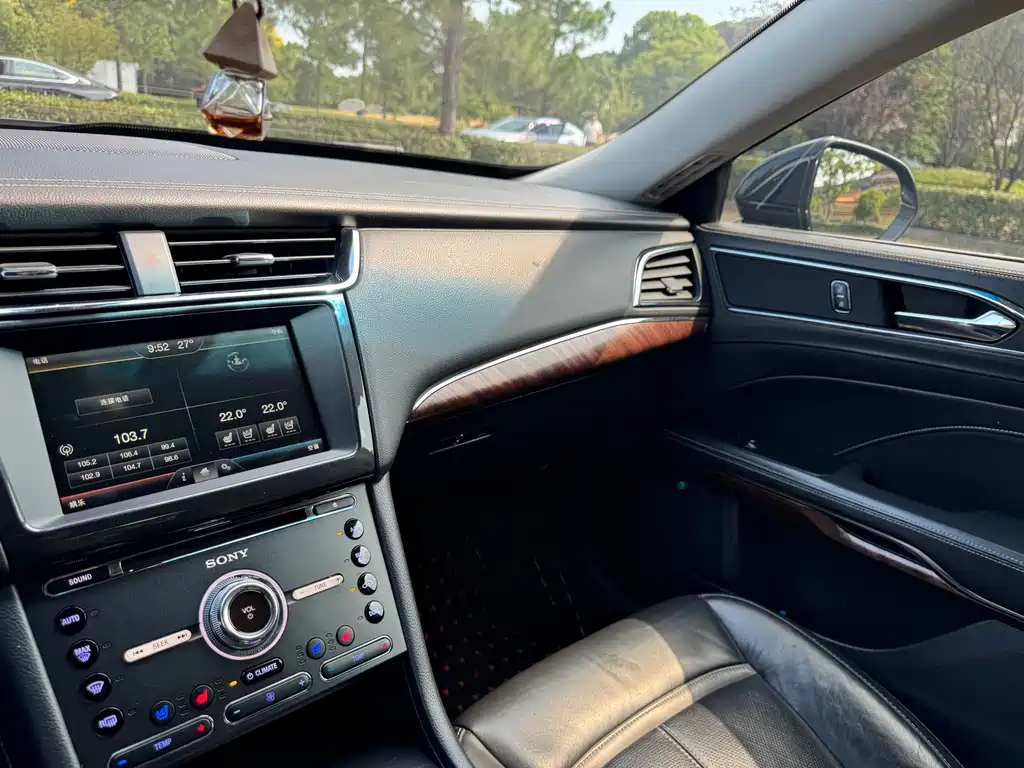 Ford Taurus — миниатюра 9