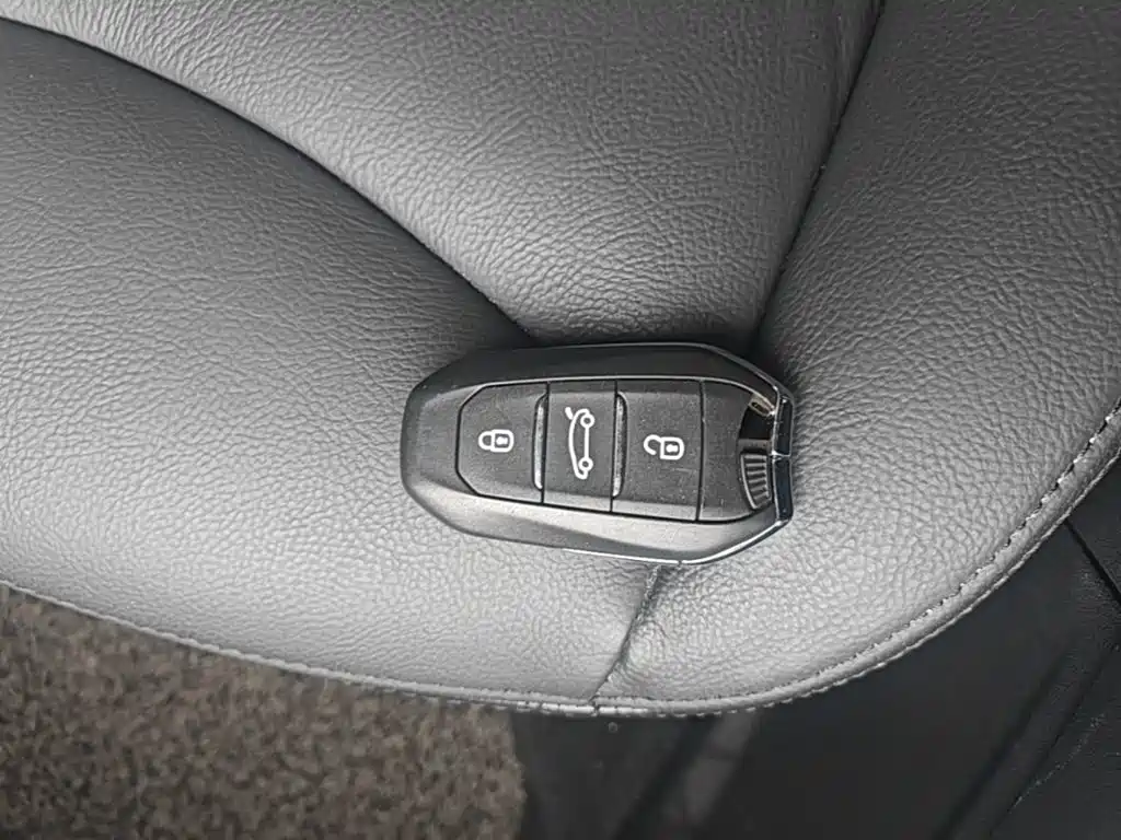 Citroen C4L — миниатюра 9