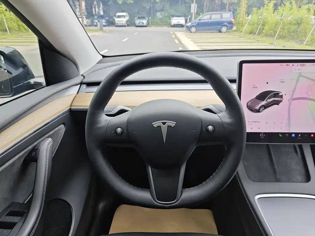 Tesla Model Y — фотографии объявления, Фото 18