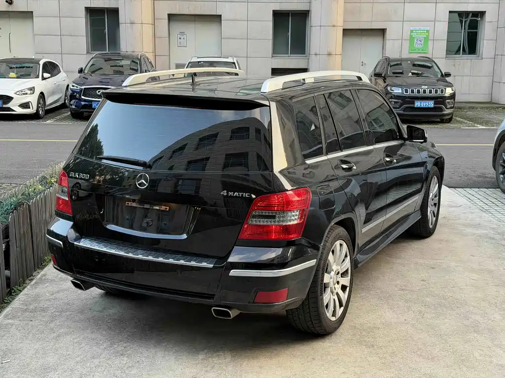Mercedes-Benz GLK-Class (Import) — миниатюра 3