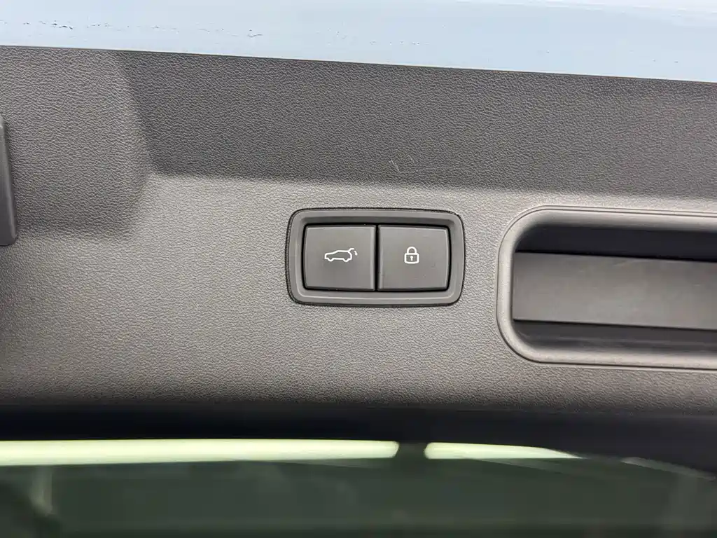 Li Auto Li ONE — миниатюра 19