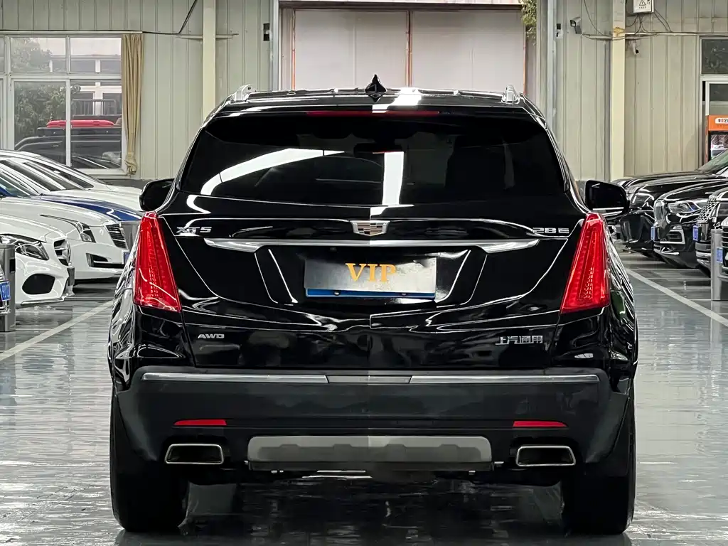 CADILLAC XT5