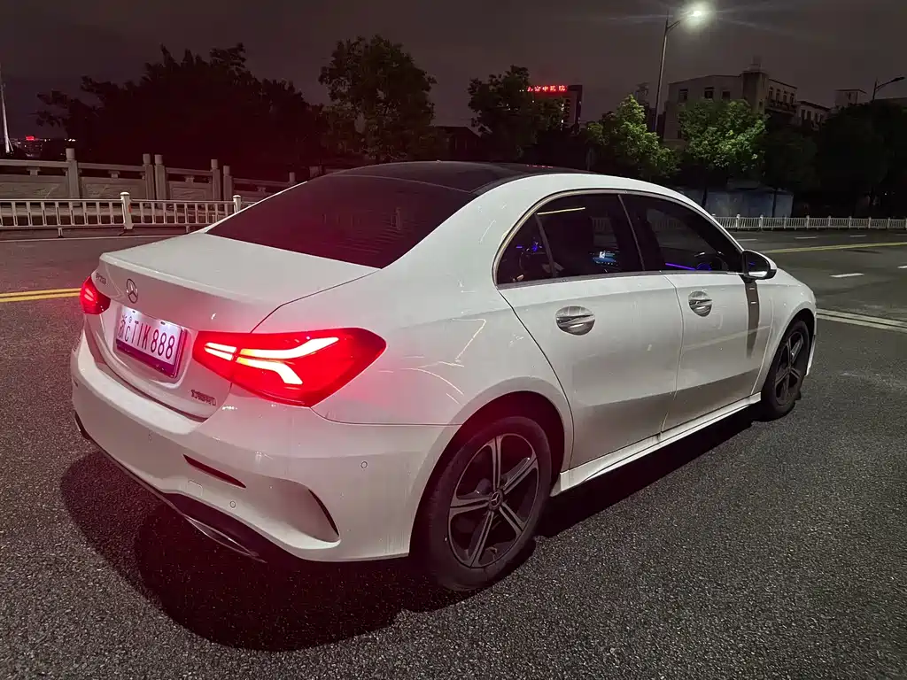 Mercedes-Benz A-Class — миниатюра 7
