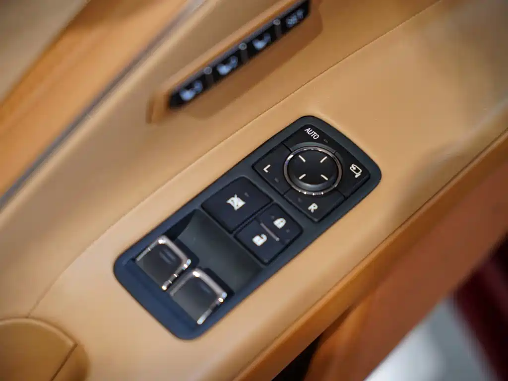 Lexus LC — миниатюра 18
