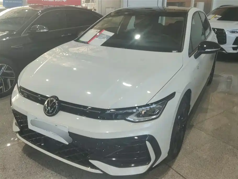 Volkswagen Golf 2024