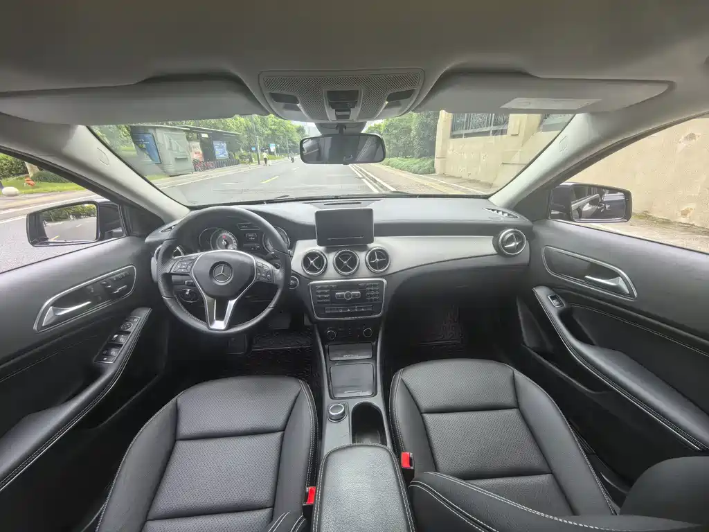 Mercedes-Benz GLA — миниатюра 16