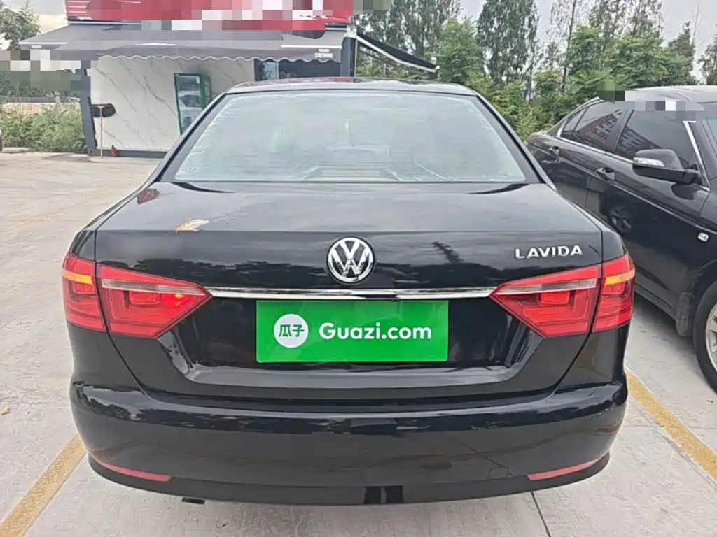 Volkswagen Lavida — миниатюра 6