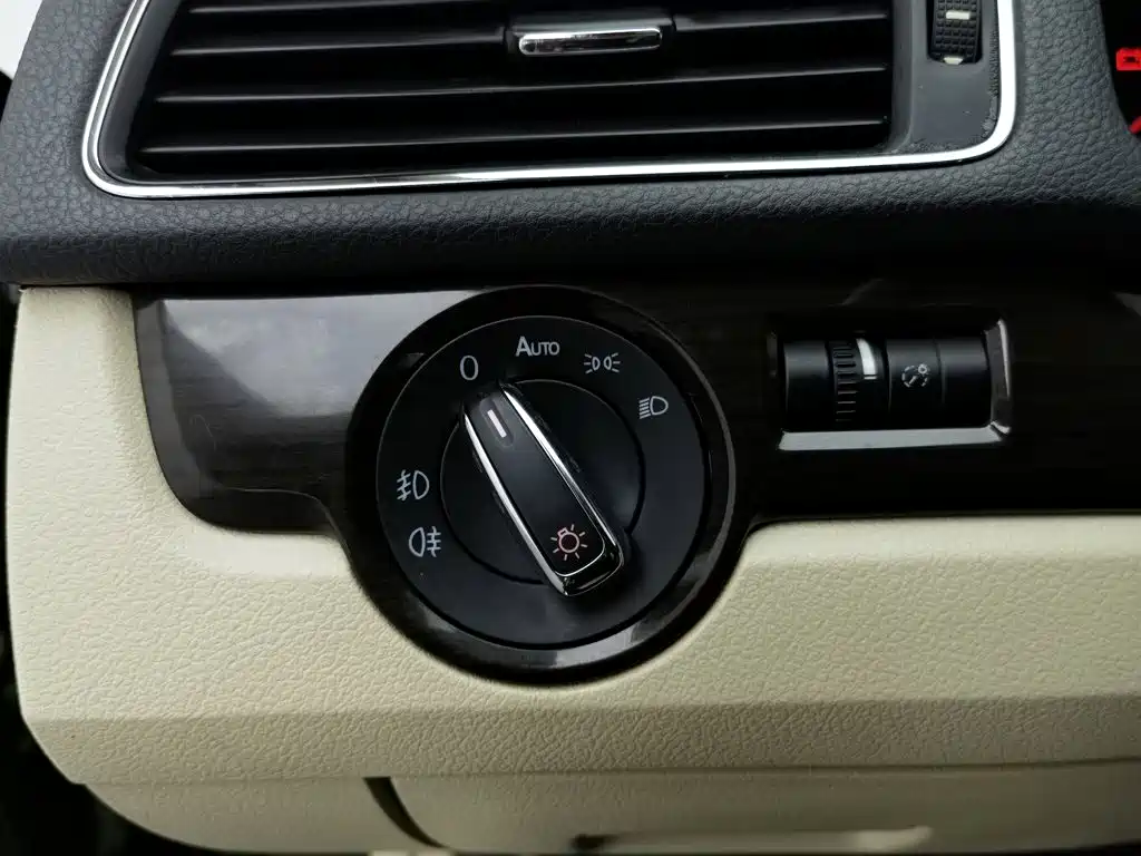 Volkswagen Passat — миниатюра 21