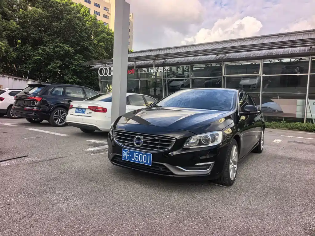 Volvo S60