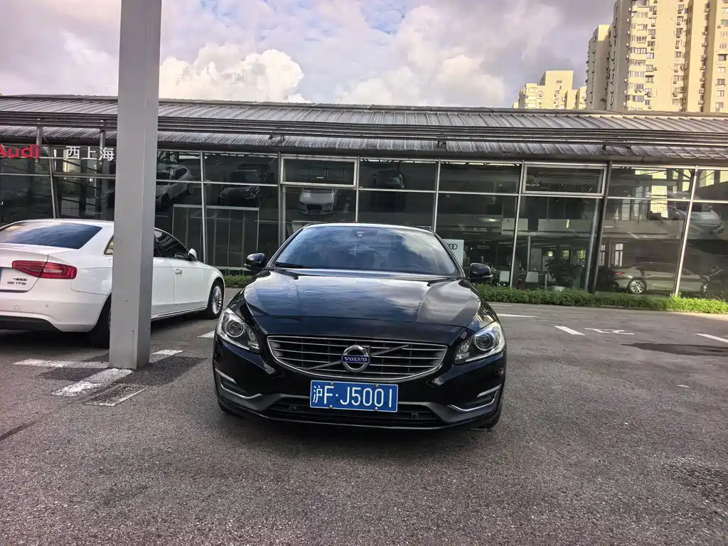 Volvo S60 — миниатюра 2
