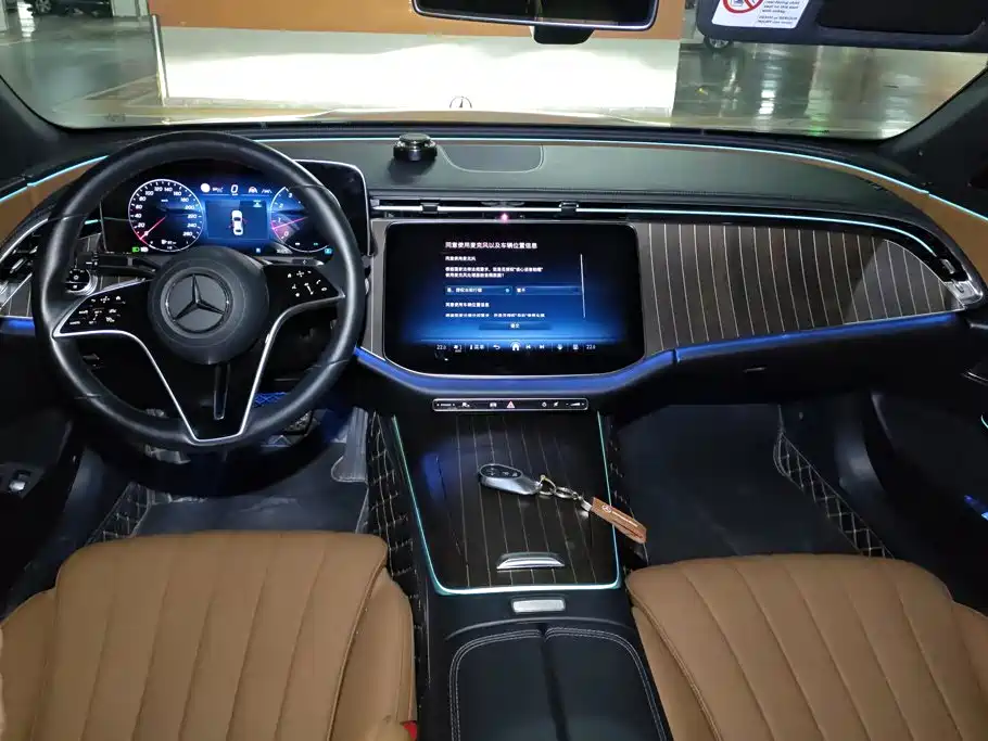 Mercedes-Benz E-Class — миниатюра 12