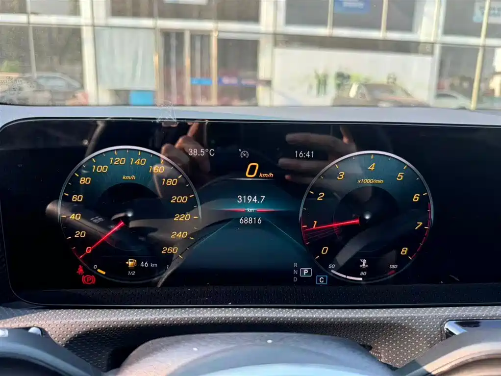 Mercedes-Benz A-Class — миниатюра 11