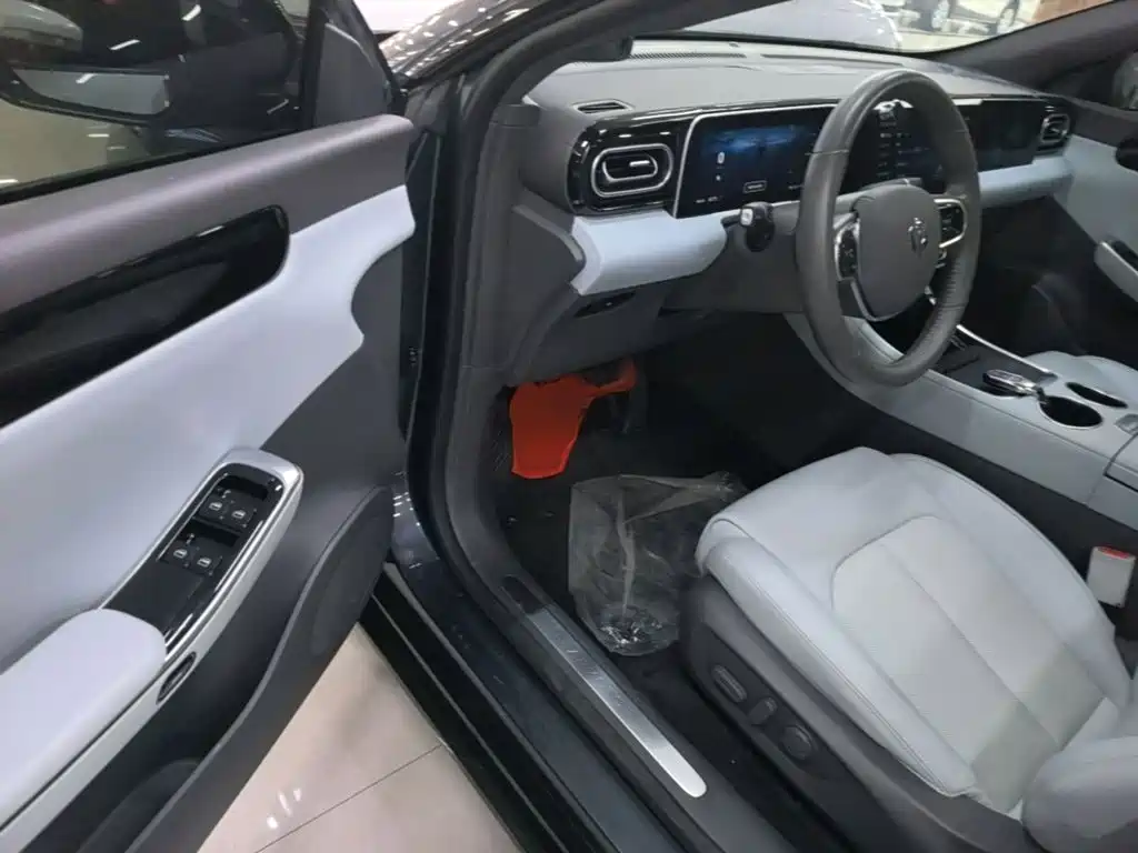 Leapmotor Leapmotor C01 — миниатюра 16